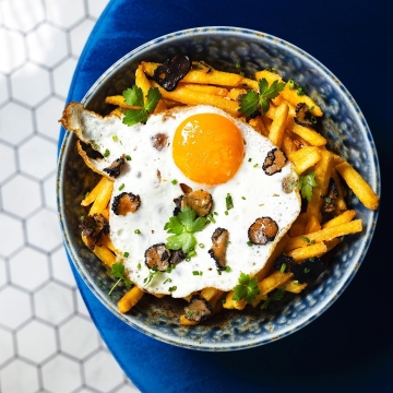 A ʙʀᴜɴᴄʜ ɴᴇᴍ ᴀ́ʟʟ ᴍᴇɢ! 🍳
Mɪɴᴅᴇɴ sᴢᴏᴍʙᴀᴛᴏɴ ᴇ́s ᴠᴀsᴀ́ʀɴᴀᴘ ᴠᴀ́ʀʟᴀᴋ 11:30-ᴛᴏ́ʟ. 
•
Wᴇᴇᴋᴇɴᴅ ᴇǫᴜᴀʟs ʙʀᴜɴᴄʜ! ☀️ 
Eᴠᴇʀʏ Sᴀᴛᴜʀᴅᴀʏ & Sᴜɴᴅᴀʏ ꜰʀᴏᴍ 11:30 AM.
.
.
.
#leobistro #brunch #brunchbudapest #eggbreakfast #eggbrunch #reggeli #hangoverbrunch #breakfastbudapest #lunchbudapest #ebéd
